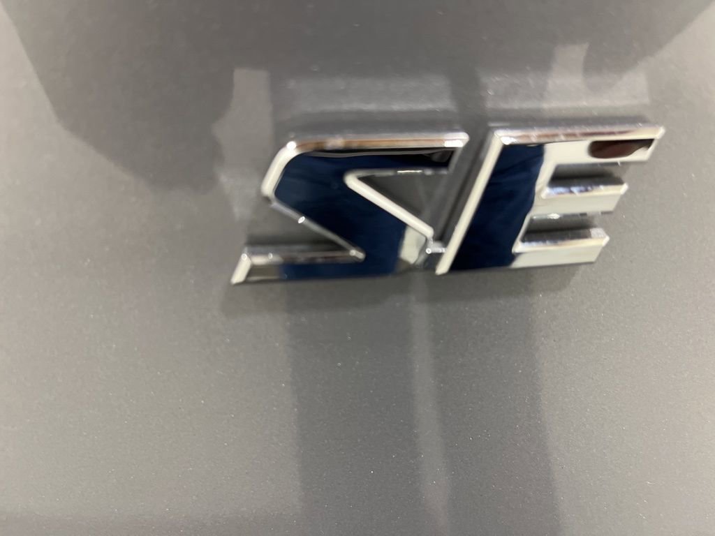 Used 2023 Toyota RAV4 SE w/ Weather & Moonroof Package image 29