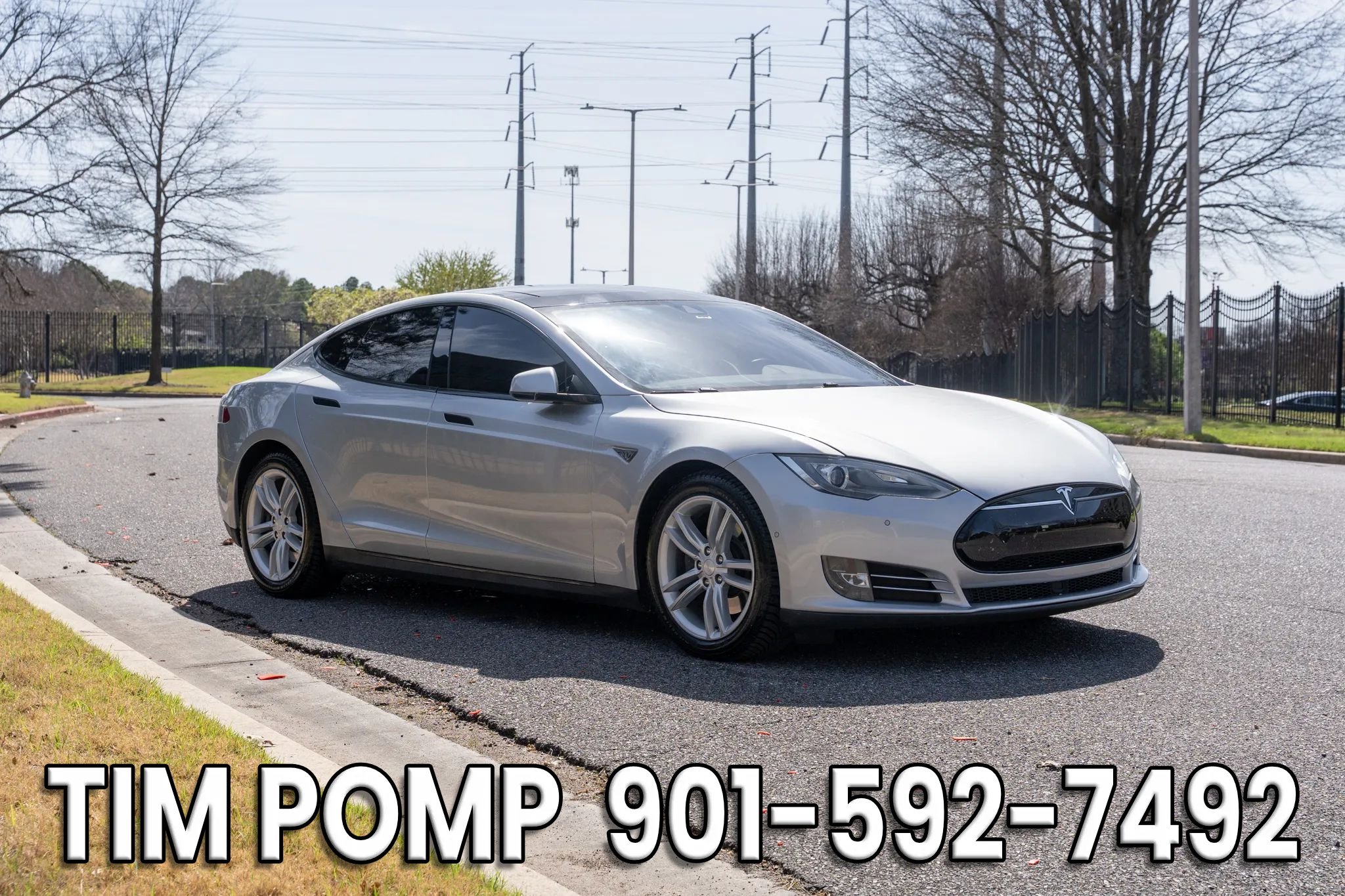 Used 2015 Tesla Model S 85D image 4