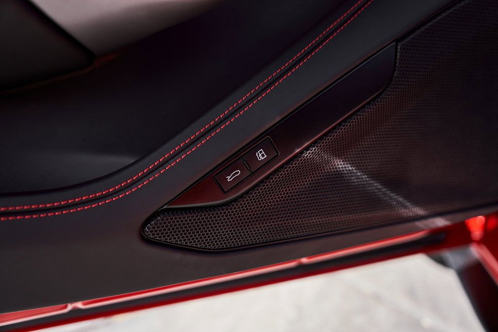 Used 2022 Ferrari F8 Tributo image 41