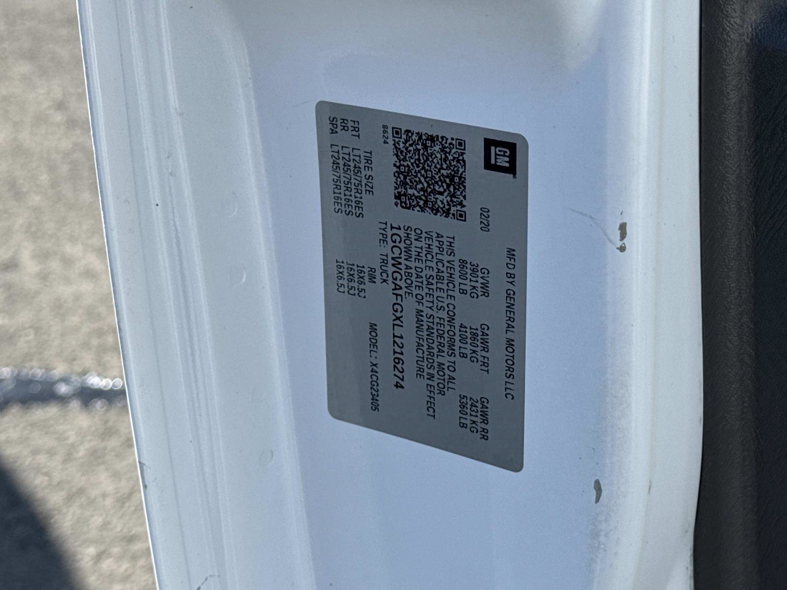 Used 2020 Chevrolet Express 2500 w/ Driver Convenience Package image 30