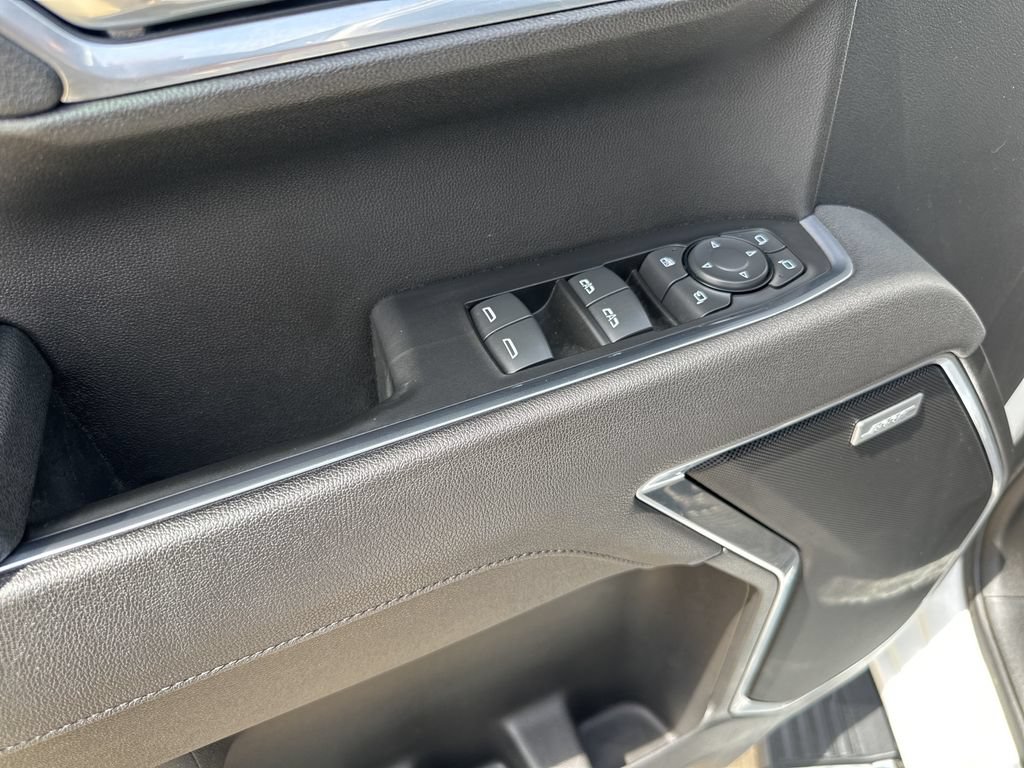 Used 2025 Chevrolet Silverado 1500 LTZ AWD/4WD image 18