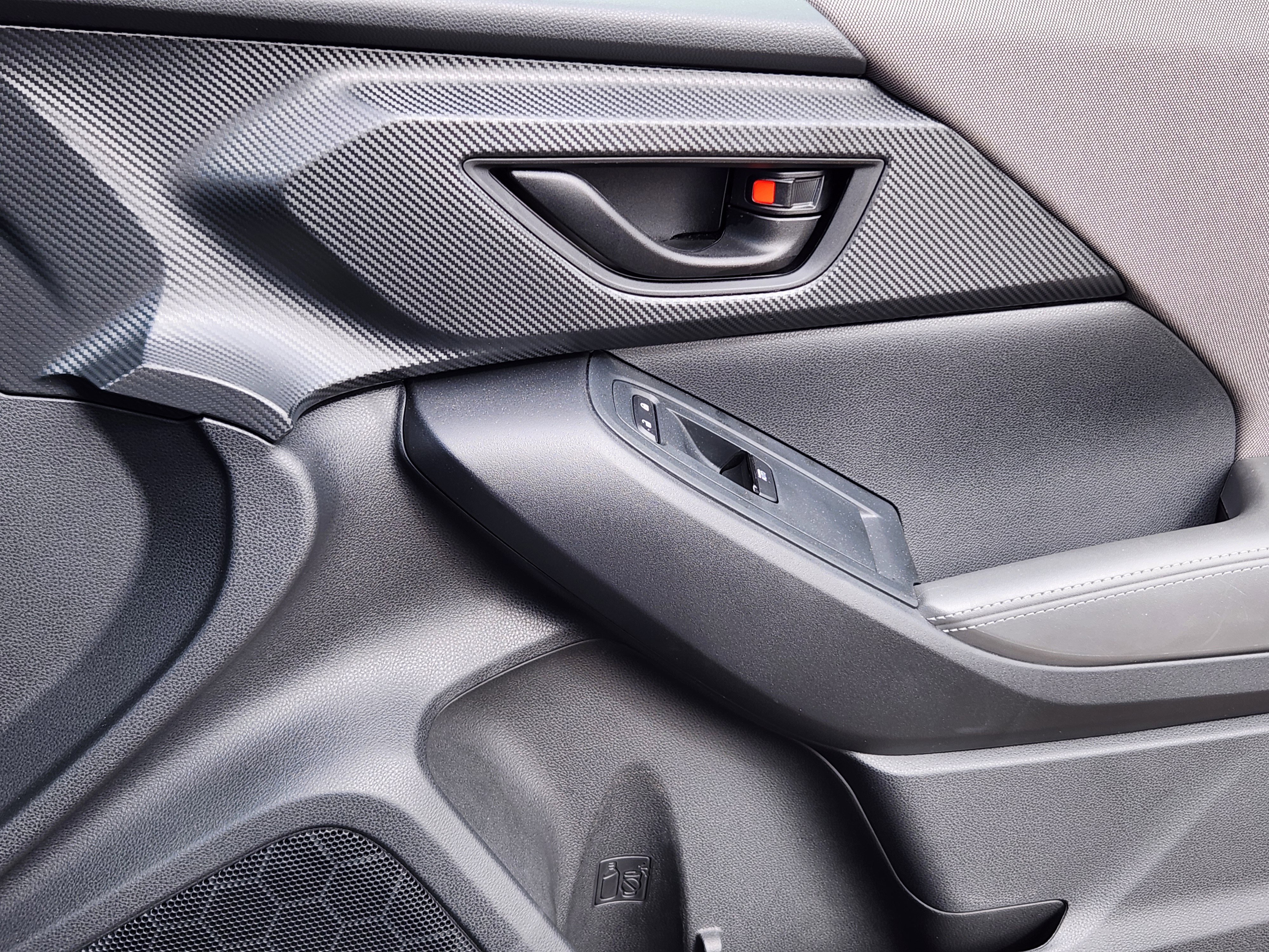 Used 2025 Subaru Crosstrek 2.0i Premium image 15