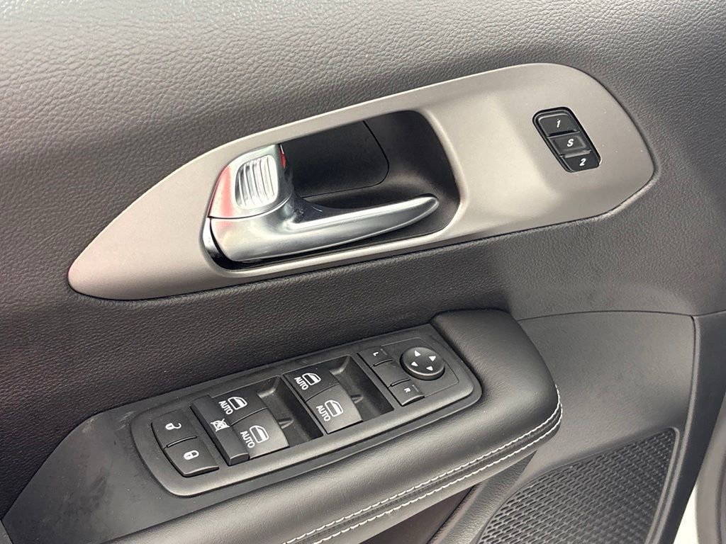 New 2027 Chrysler Pacifica LX FWD image 25