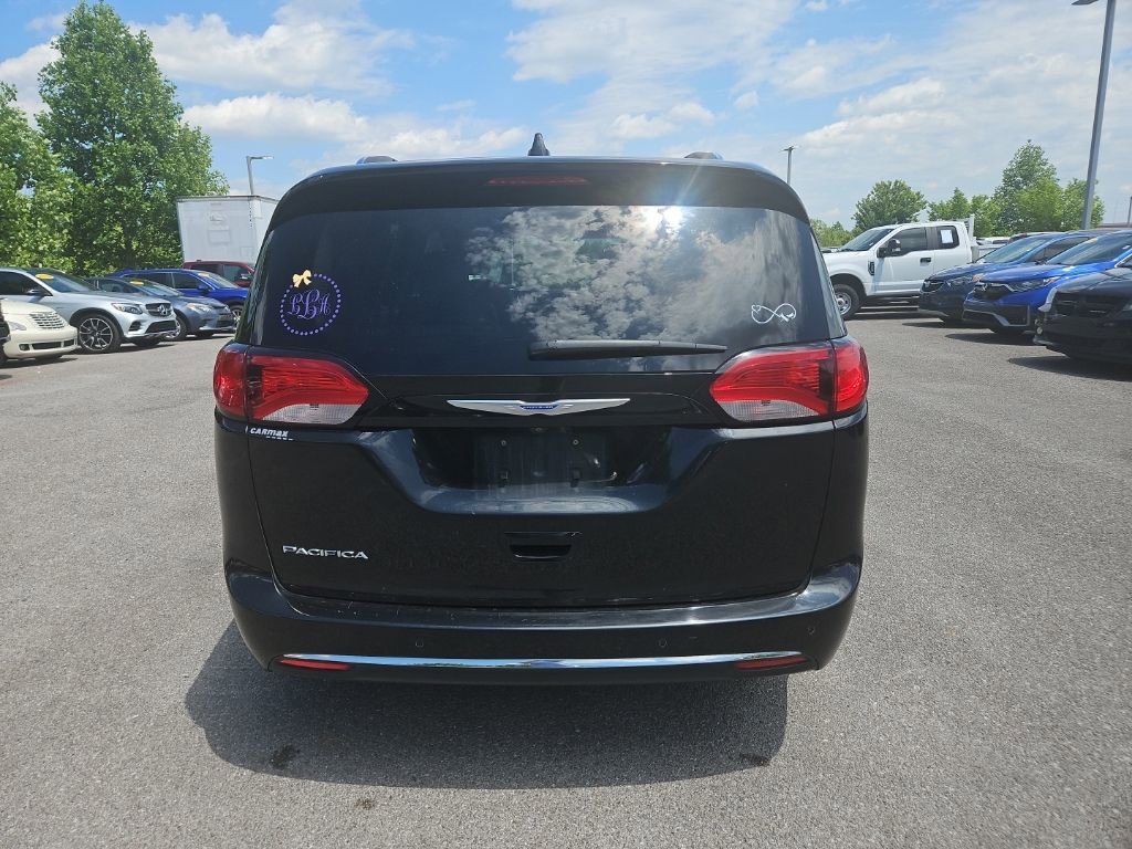 Used 2018 Chrysler Pacifica Touring-L Plus FWD image 6