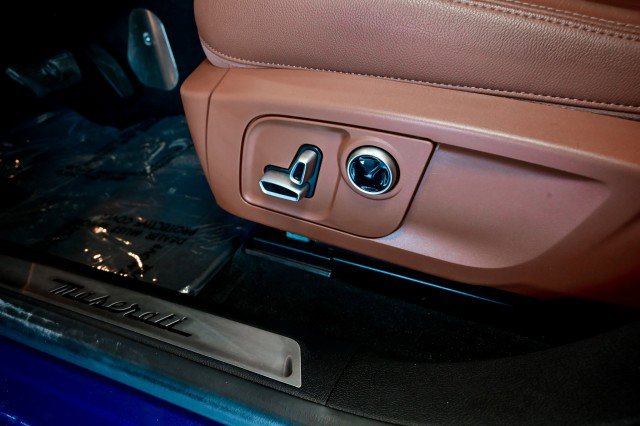 Used 2022 Maserati Levante GT image 16