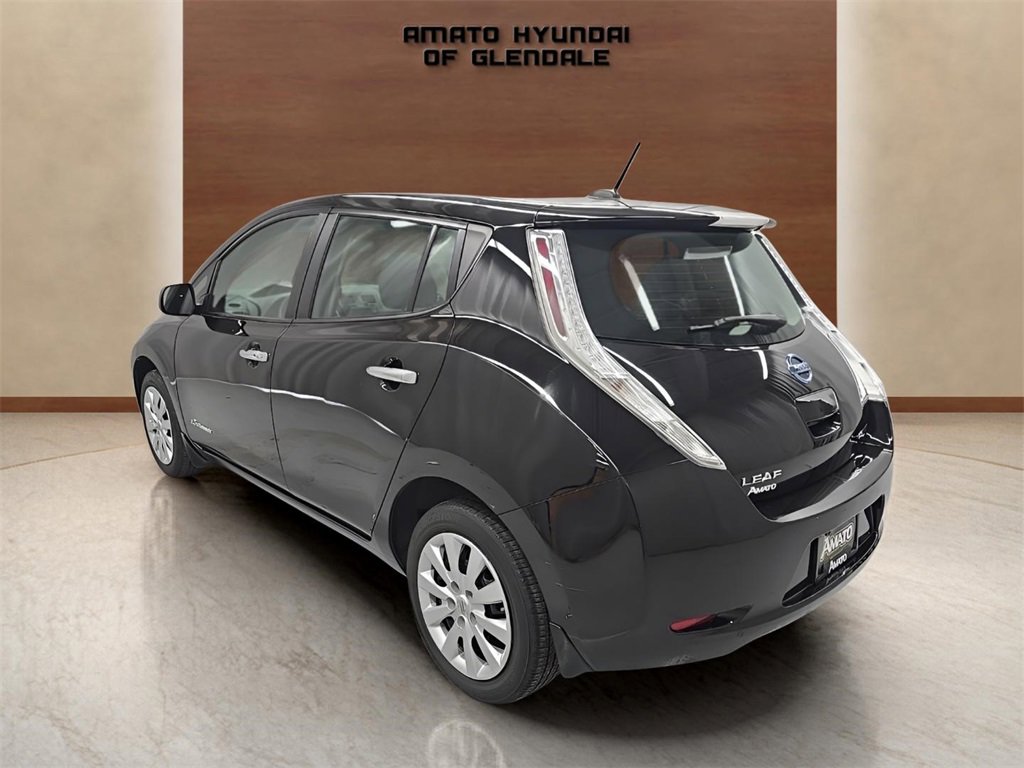 Used 2016 Nissan Leaf S w/ Charger Package image 3