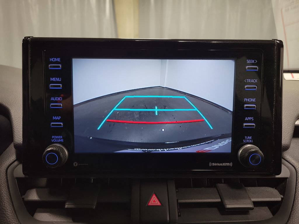 Used 2021 Toyota RAV4 SE image 19