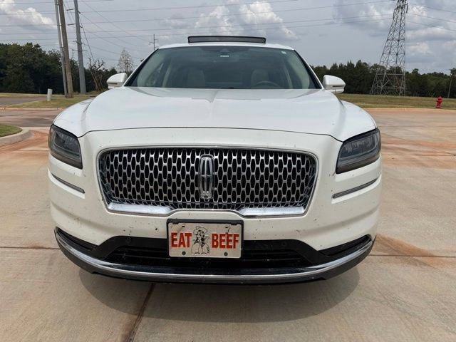 Used 2023 Lincoln Nautilus Reserve AWD/4WD image 2