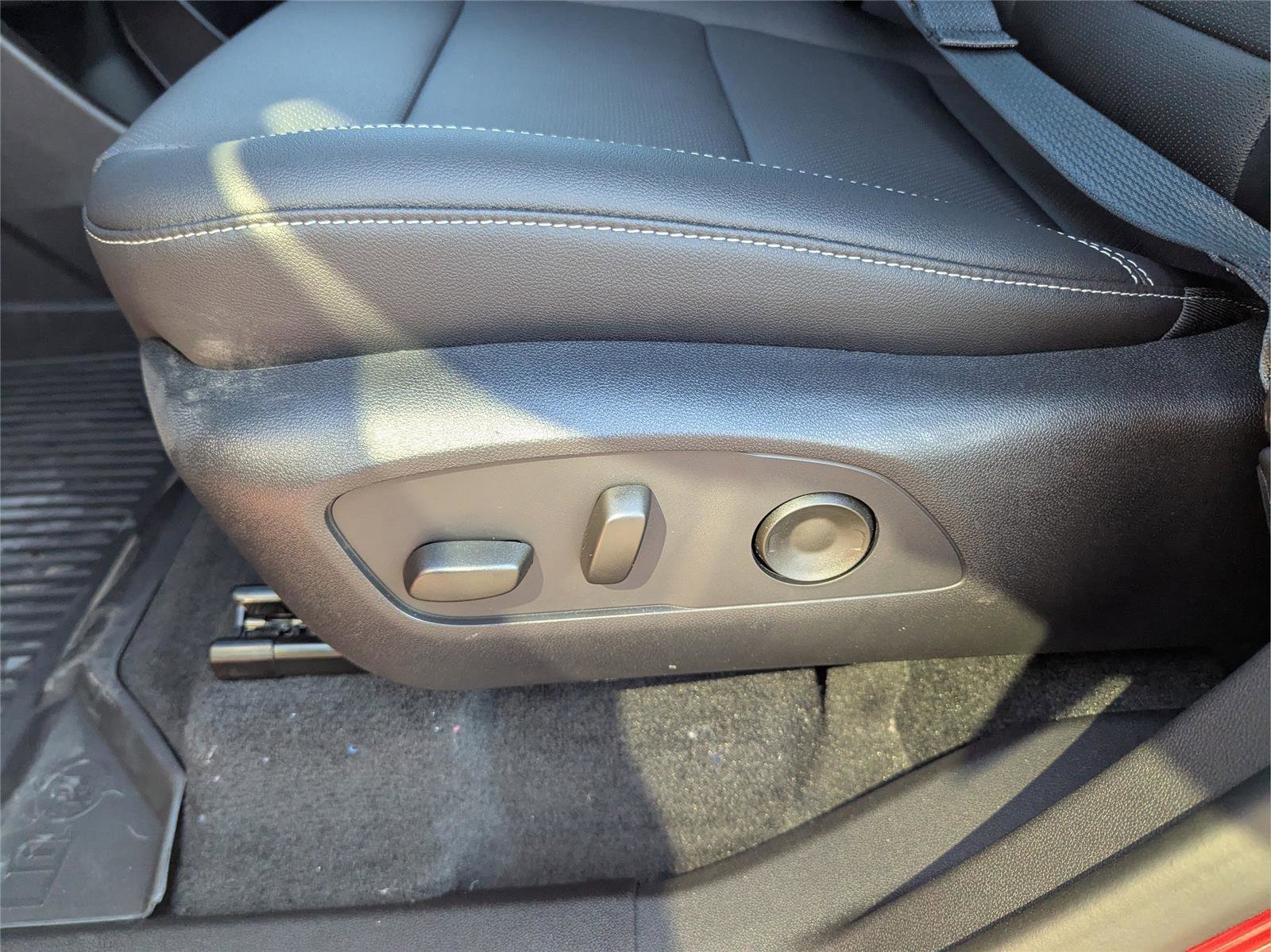 New 2026 Chevrolet Traverse LT w/ Driver Confidence Package image 19