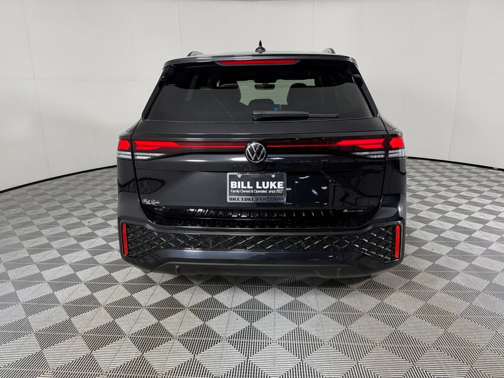 Used 2025 Volkswagen Tiguan SE R-Line AWD/4WD image 9