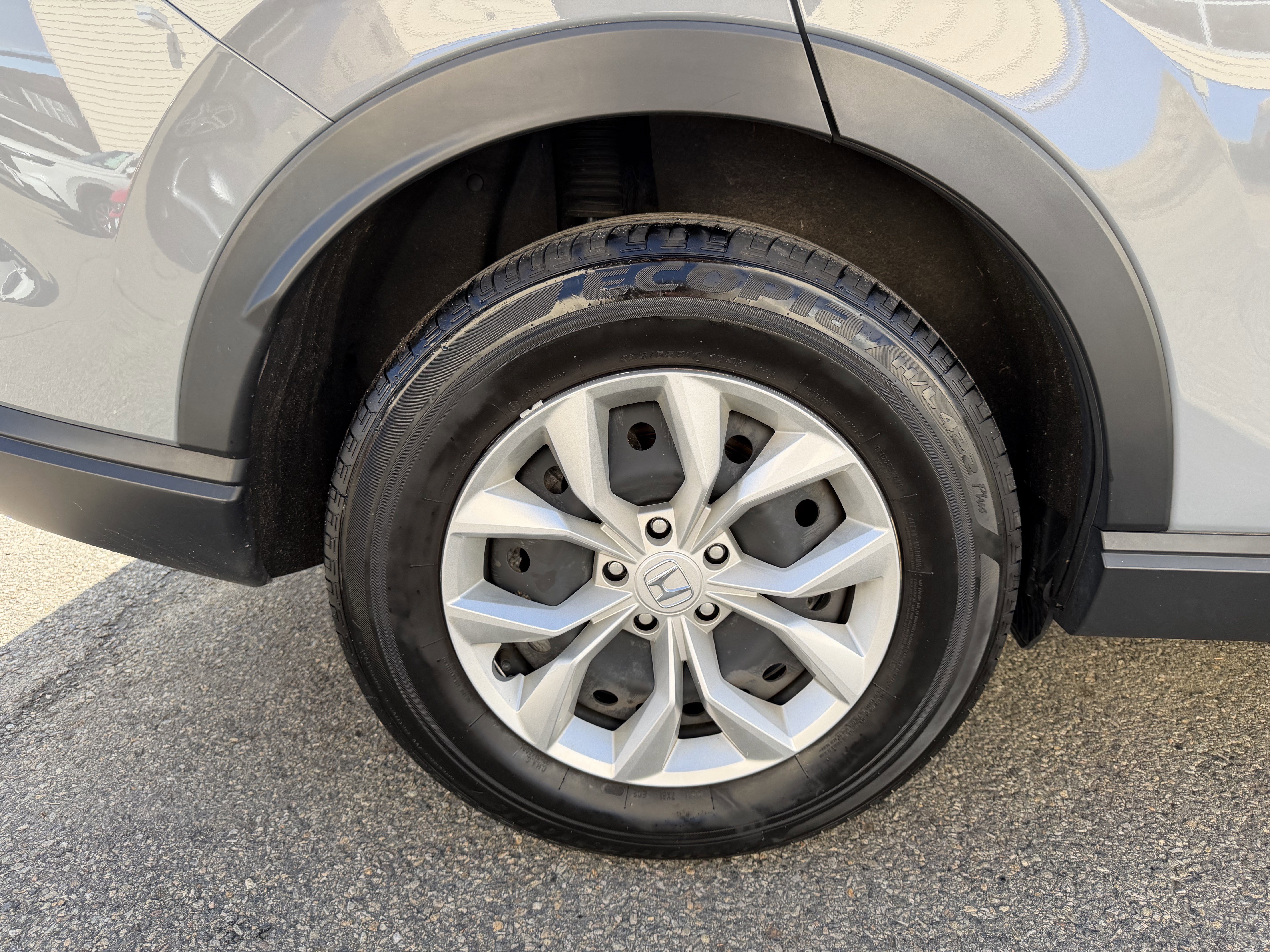 Certified 2025 Honda CR-V LX image 9