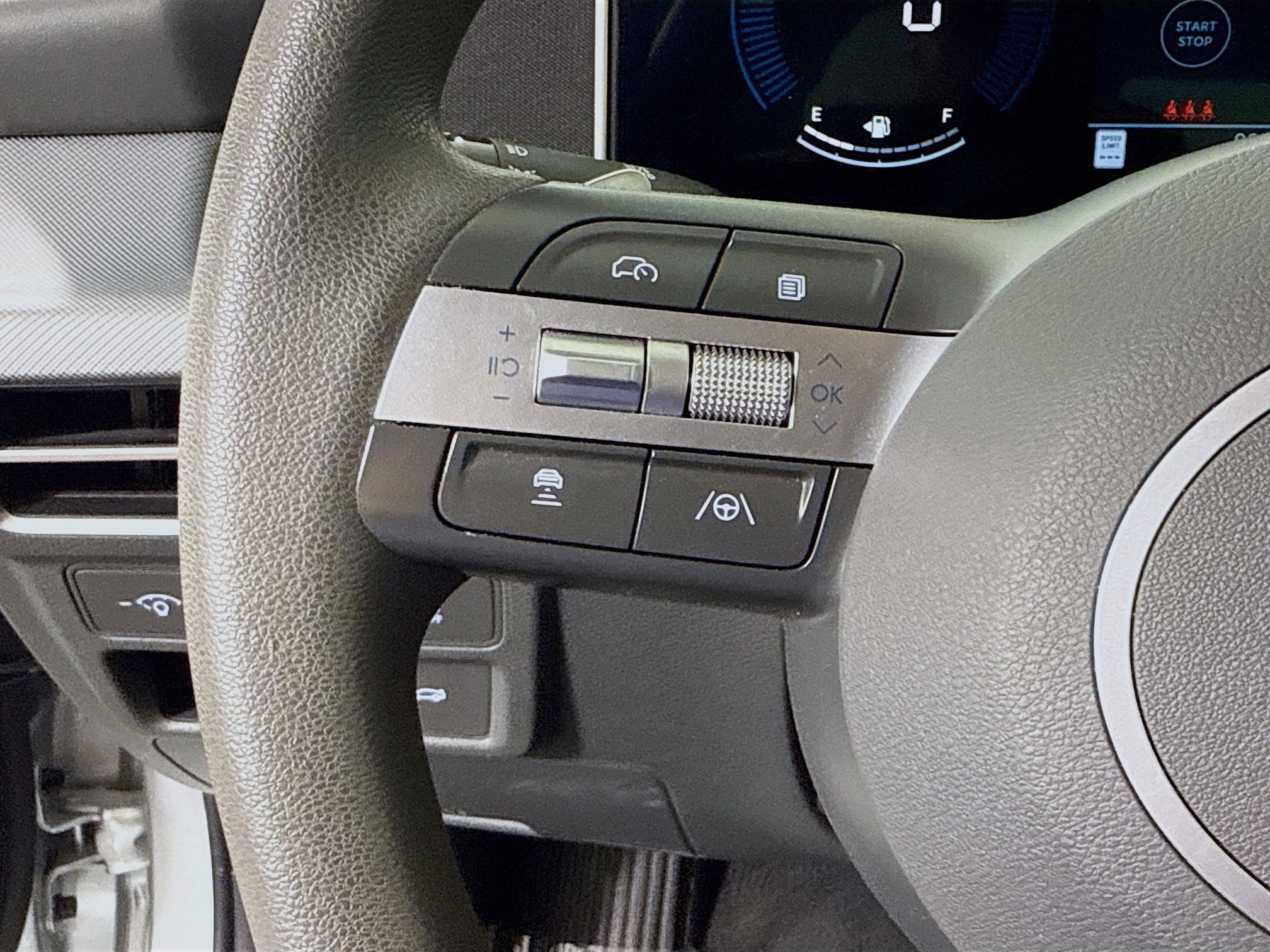 Used 2025 Hyundai Sonata SEL image 14