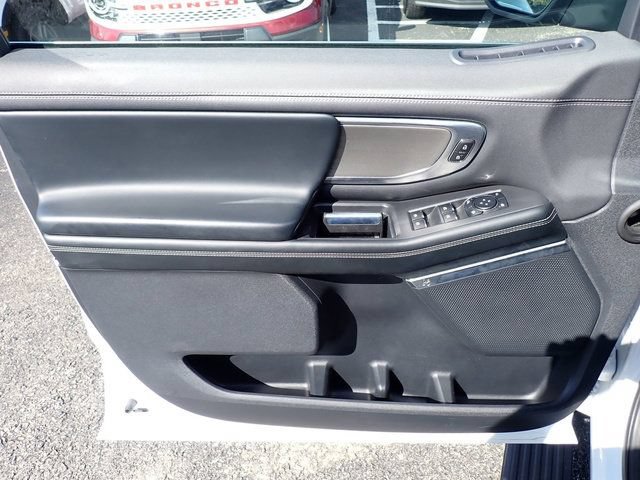Used 2025 Ford Expedition Max Platinum w/ Driver's Package AWD/4WD image 23