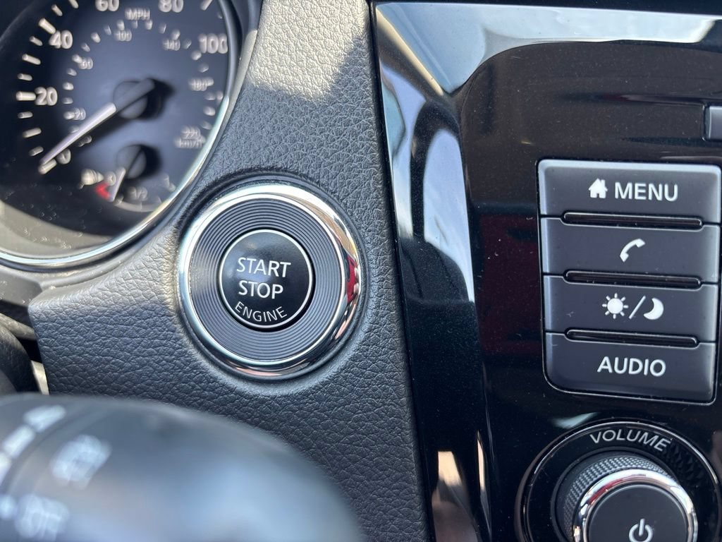 Used 2019 Nissan Rogue SV AWD/4WD image 26