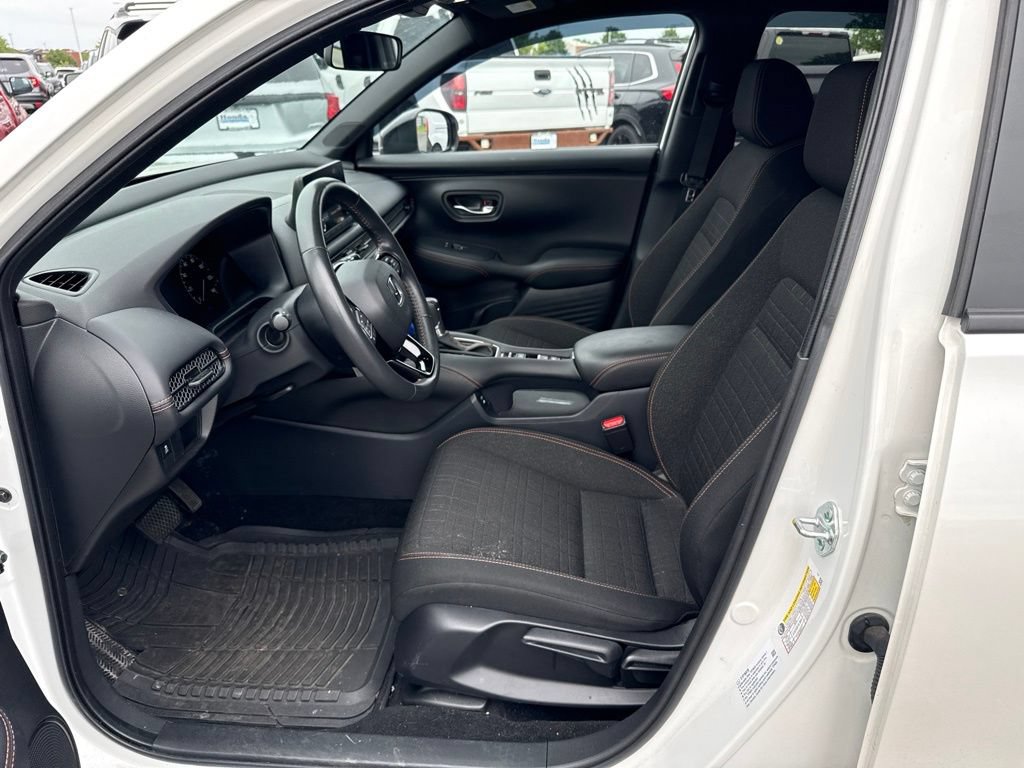 Used 2024 Honda HR-V Sport image 16