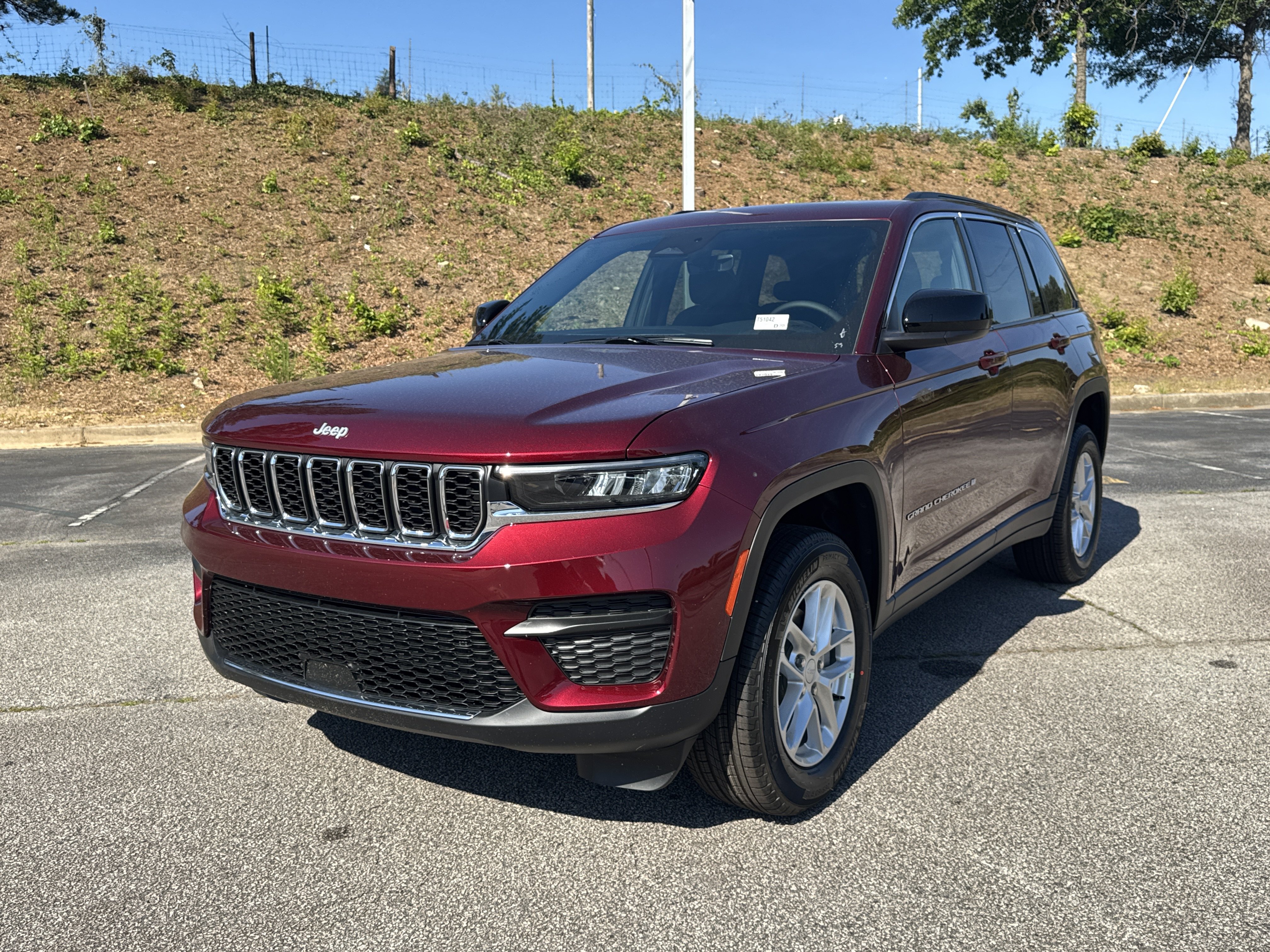 New 2026 Jeep Grand Cherokee Laredo X RWD image 2