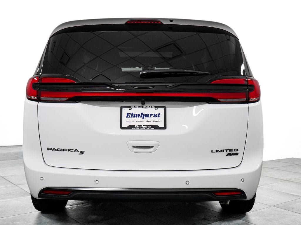 New 2027 Chrysler Pacifica Limited w/ S Appearance Package AWD/4WD image 6