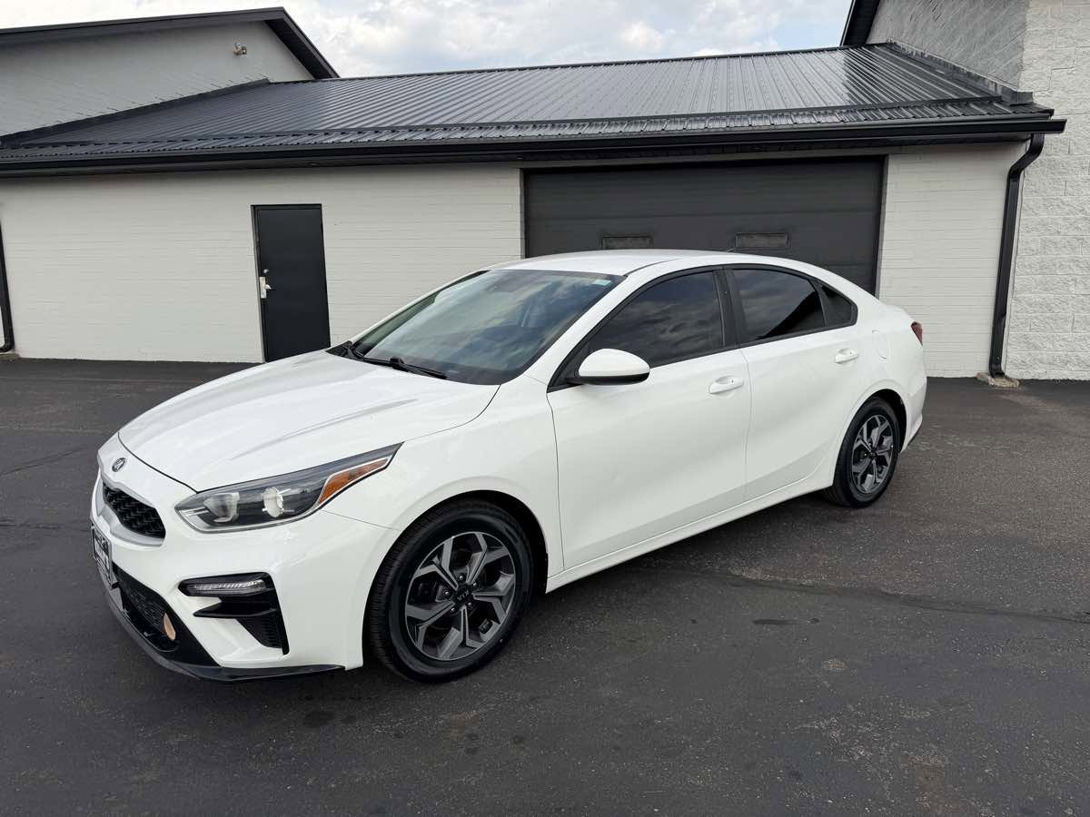 Used 2019 Kia Forte LXS FWD image 2