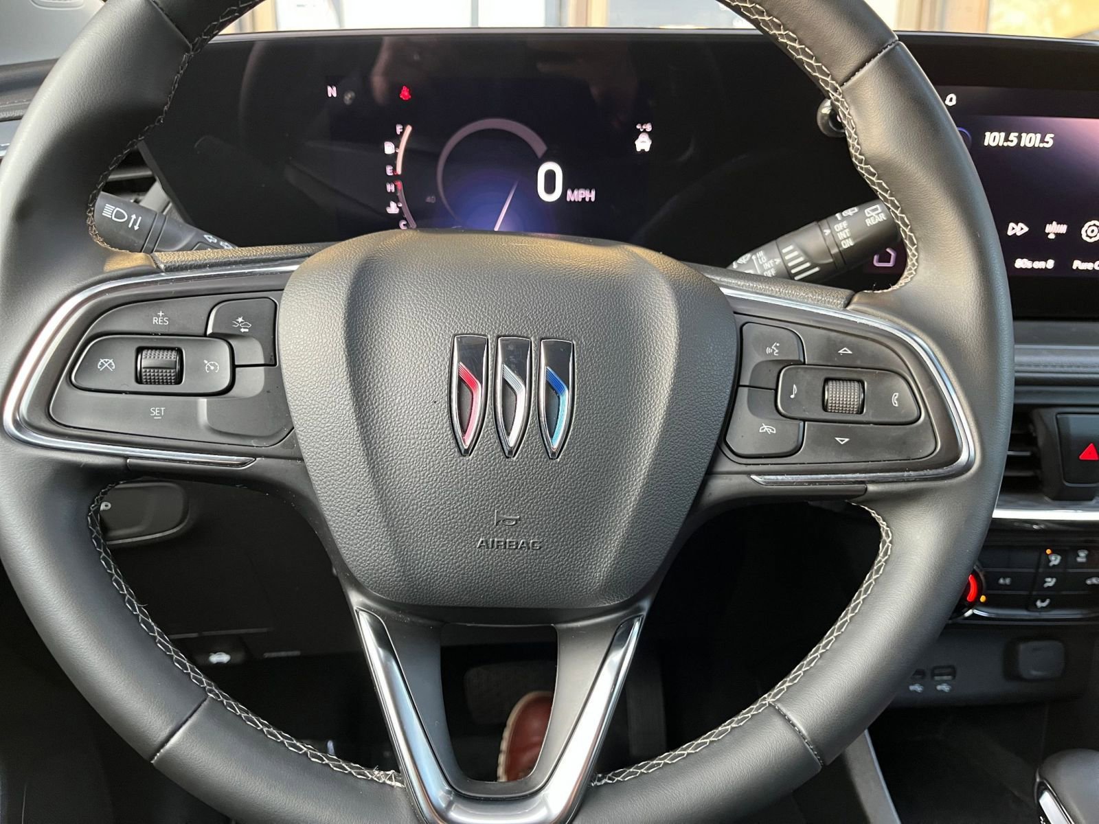 Used 2025 Buick Encore GX Preferred image 29