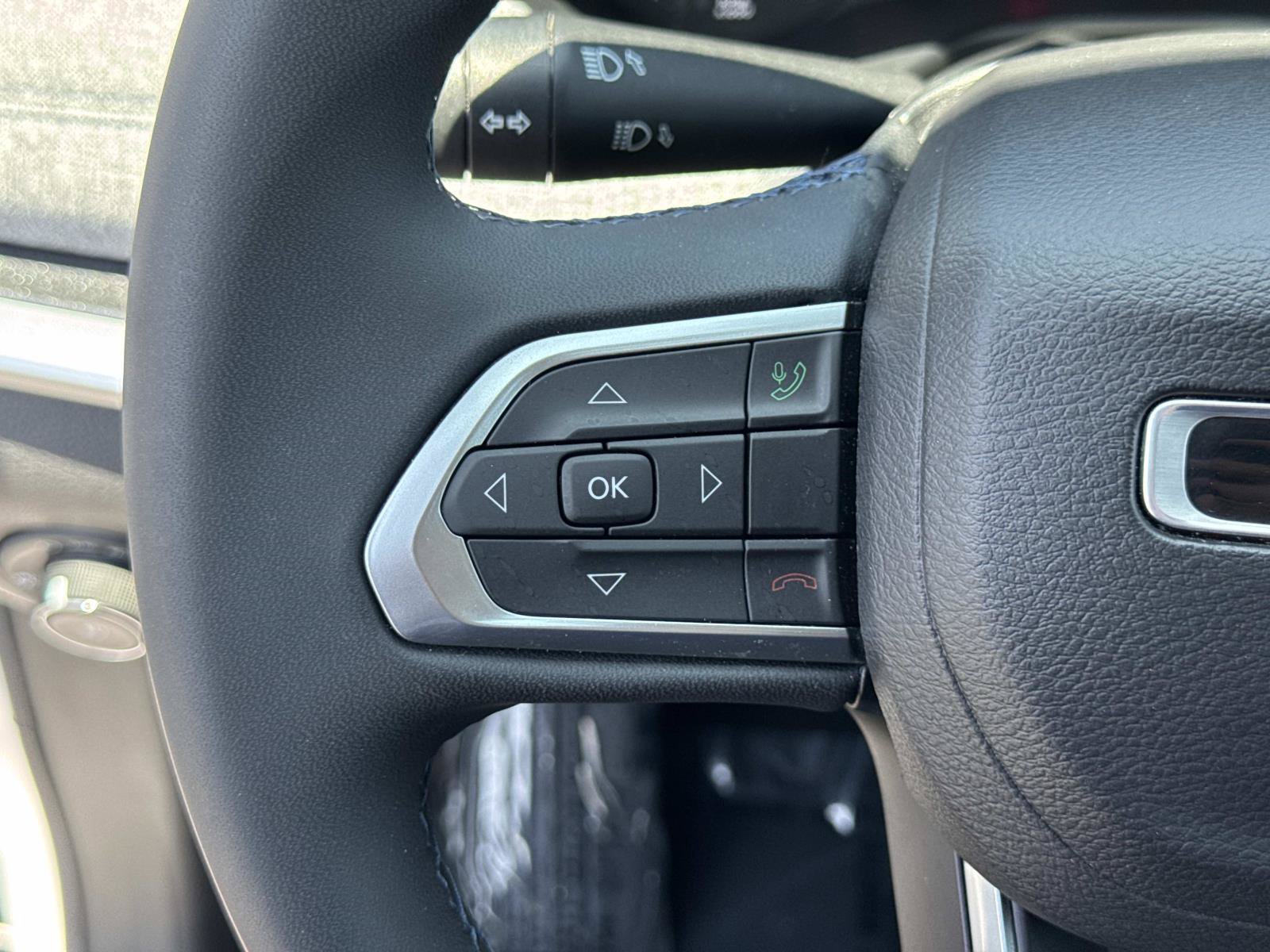 Used 2022 Jeep Compass Latitude FWD image 8