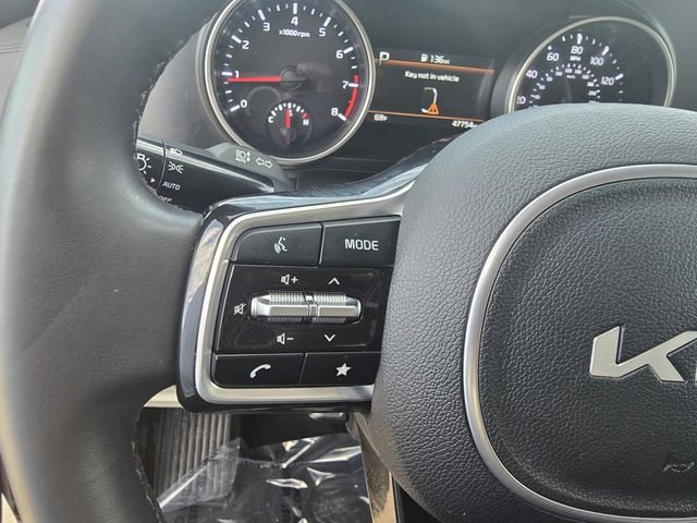 Used 2024 Kia Carnival LX FWD image 31