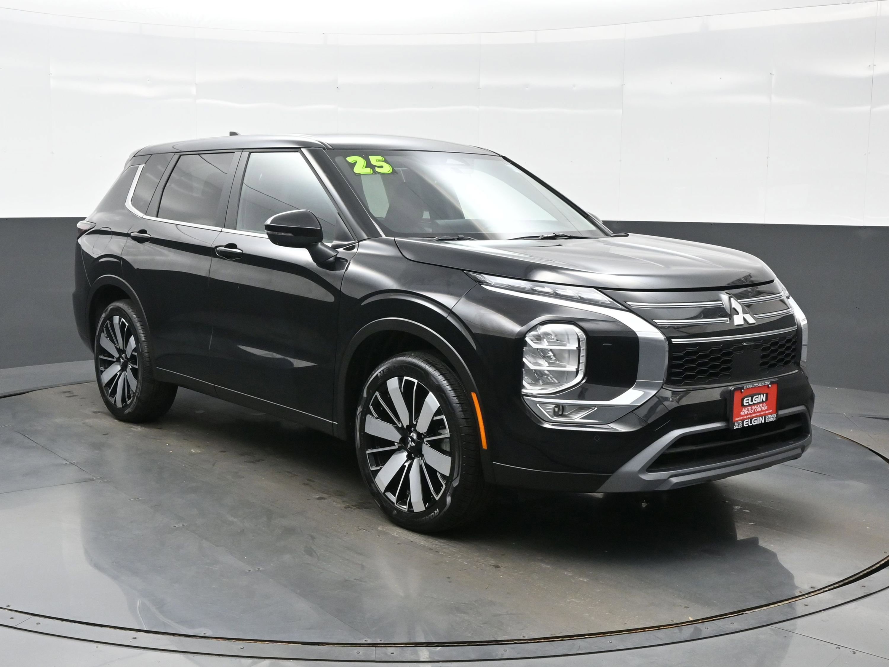 Used 2025 Mitsubishi Outlander SE AWD/4WD image 8