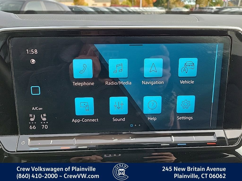 Certified 2024 Volkswagen Atlas SE image 32