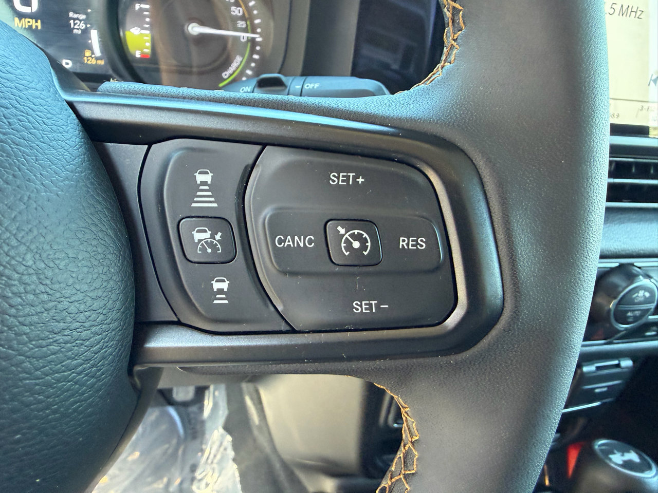 Used 2024 Jeep Wrangler Unlimited image 26