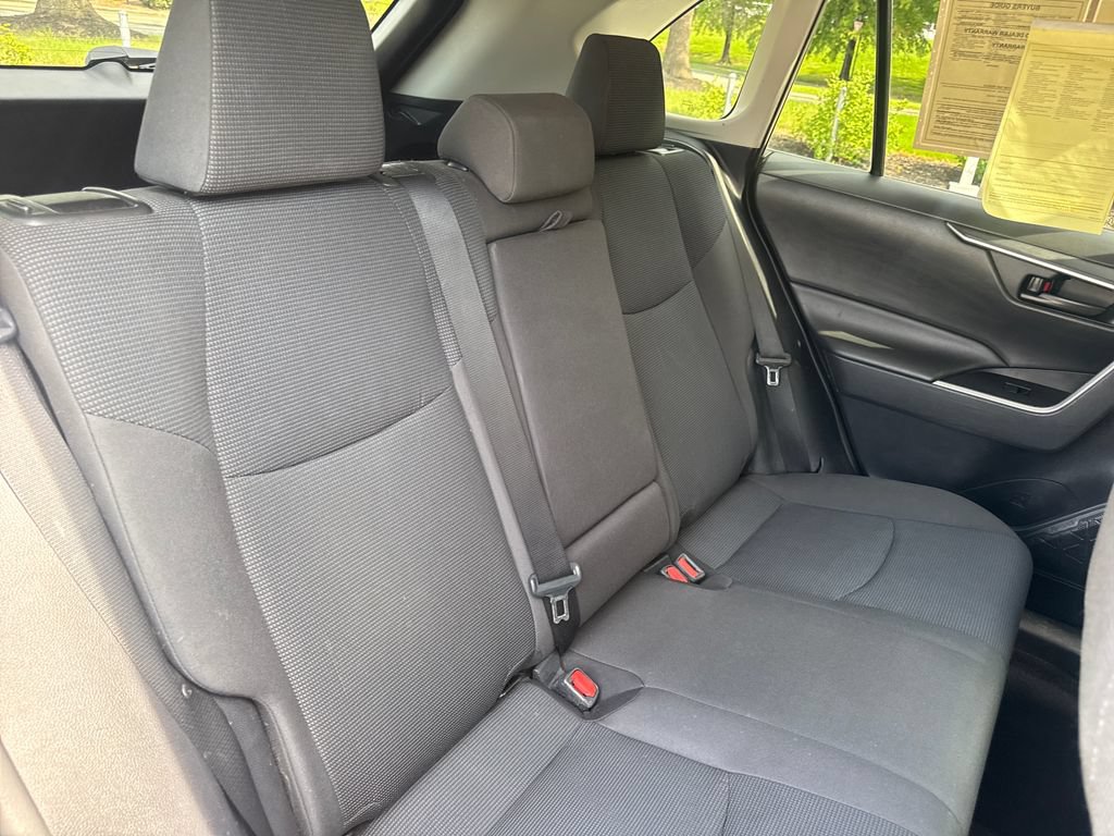 Used 2019 Toyota RAV4 LE w/ All Weather Liner Package AWD/4WD image 33