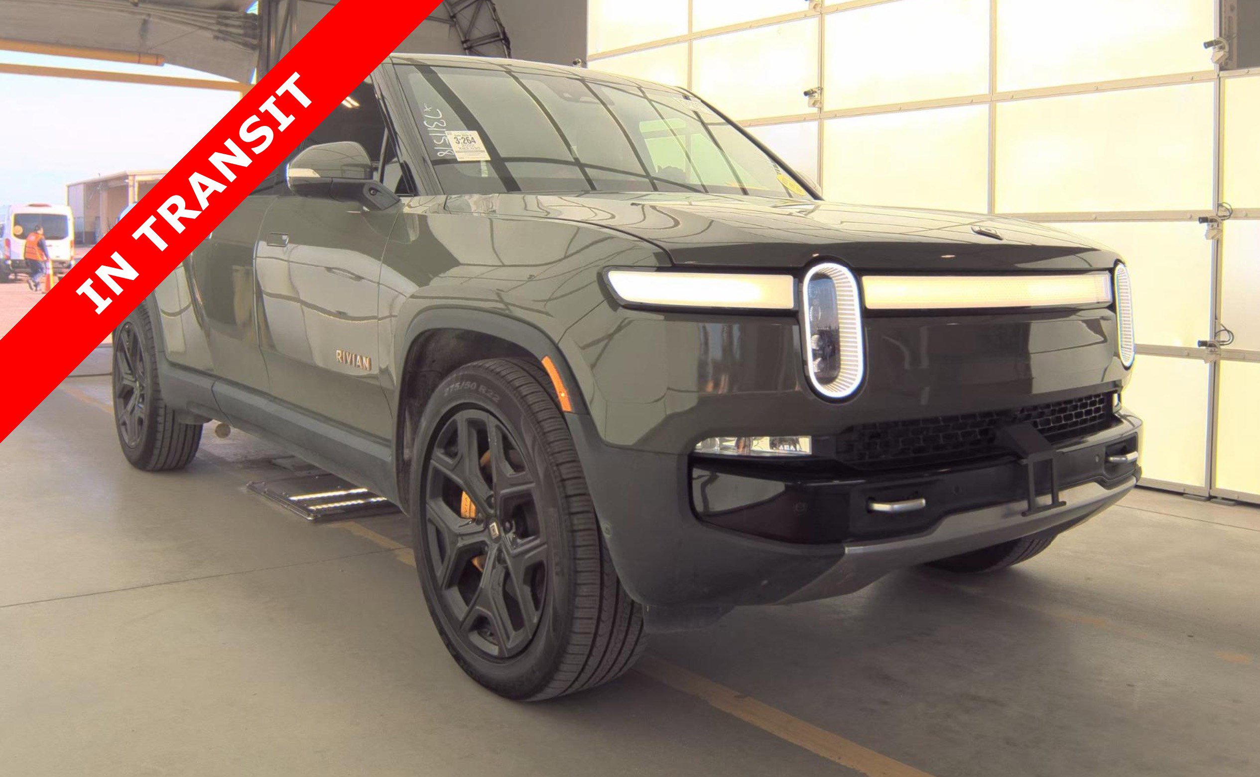 Used 2022 Rivian R1T Launch Edition image 5