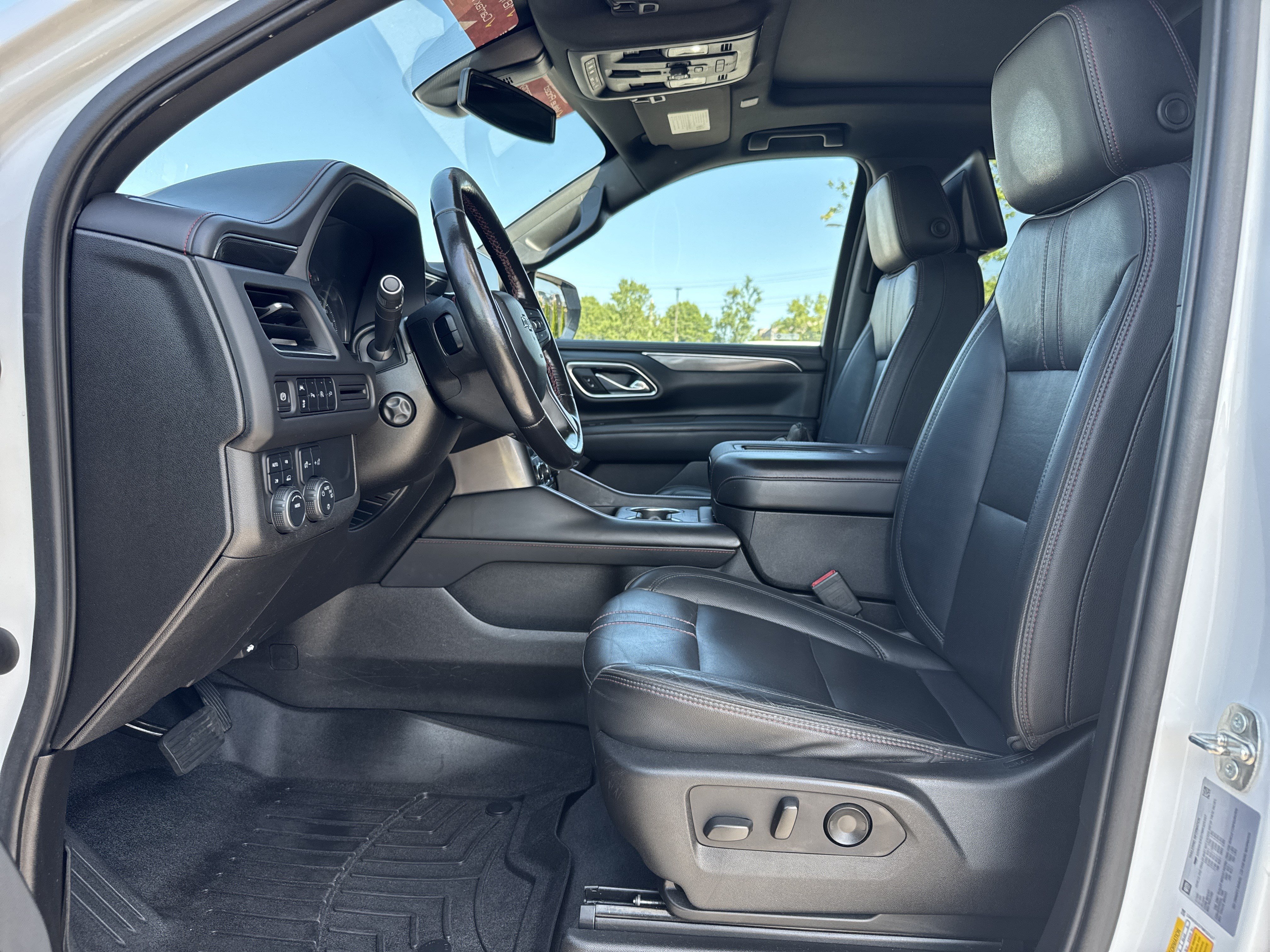 Used 2021 Chevrolet Suburban RST w/ Luxury Package AWD/4WD image 16