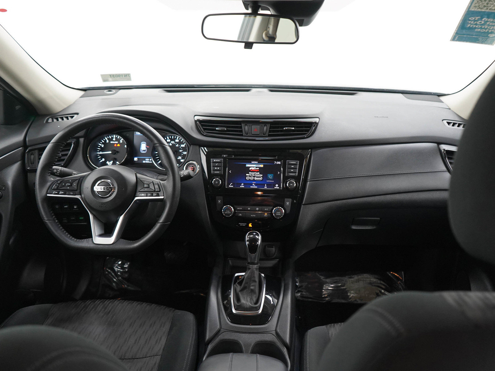 Used 2020 Nissan Rogue SV AWD/4WD image 13