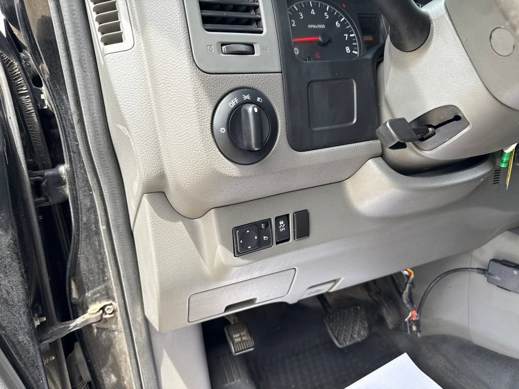 Used 2013 Nissan NV 2500 SV w/ Side Curtain Airbag Pkg RWD image 23