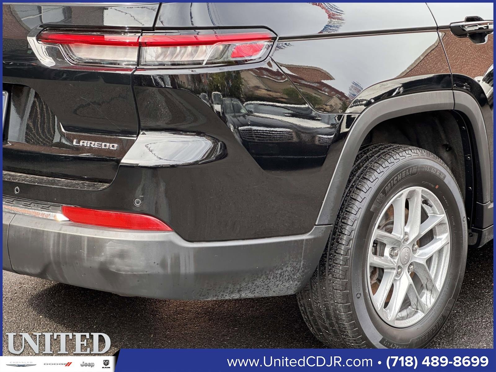 Used 2023 Jeep Grand Cherokee L Laredo image 11