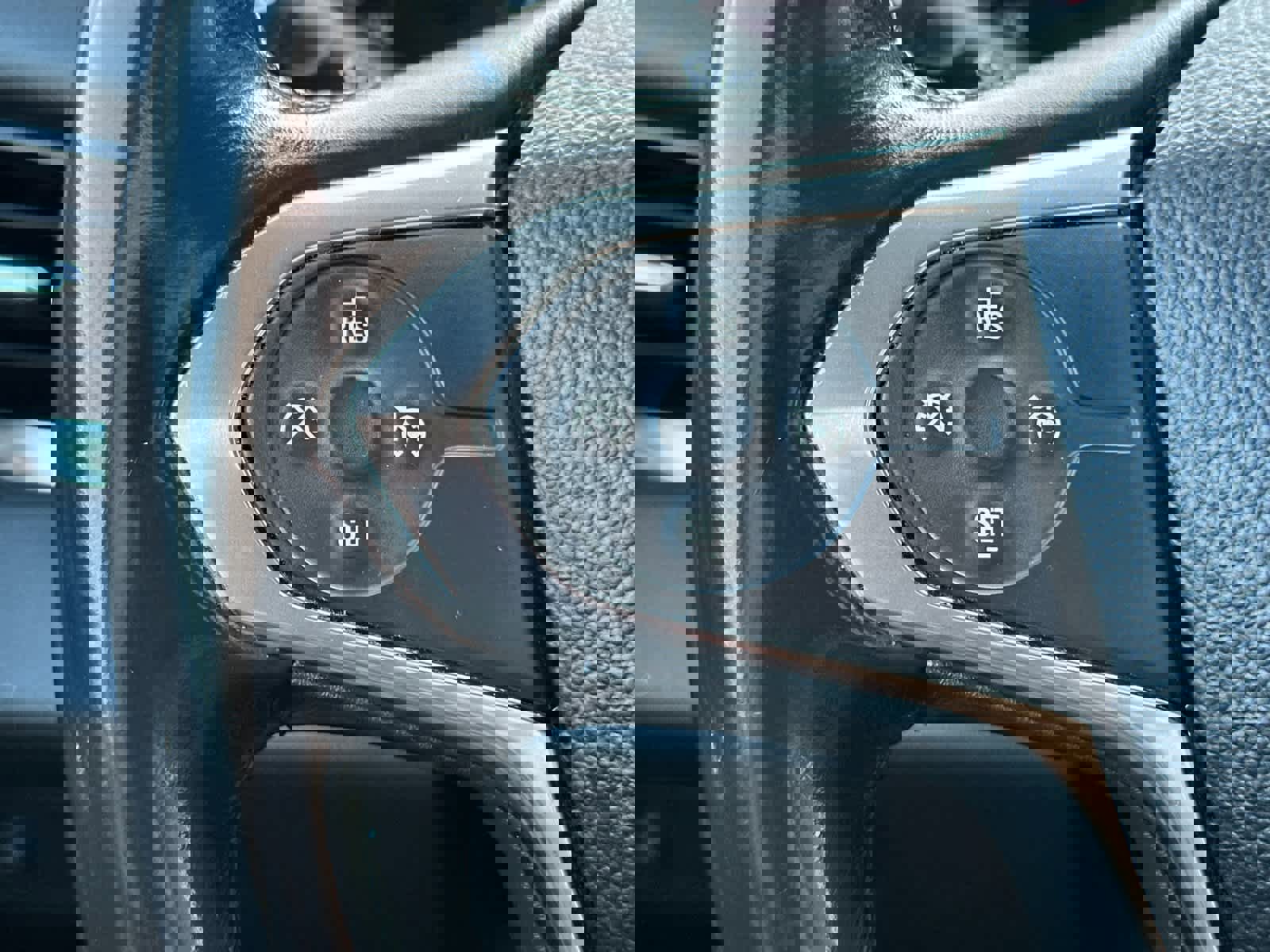 Used 2019 Chevrolet Traverse LT image 27