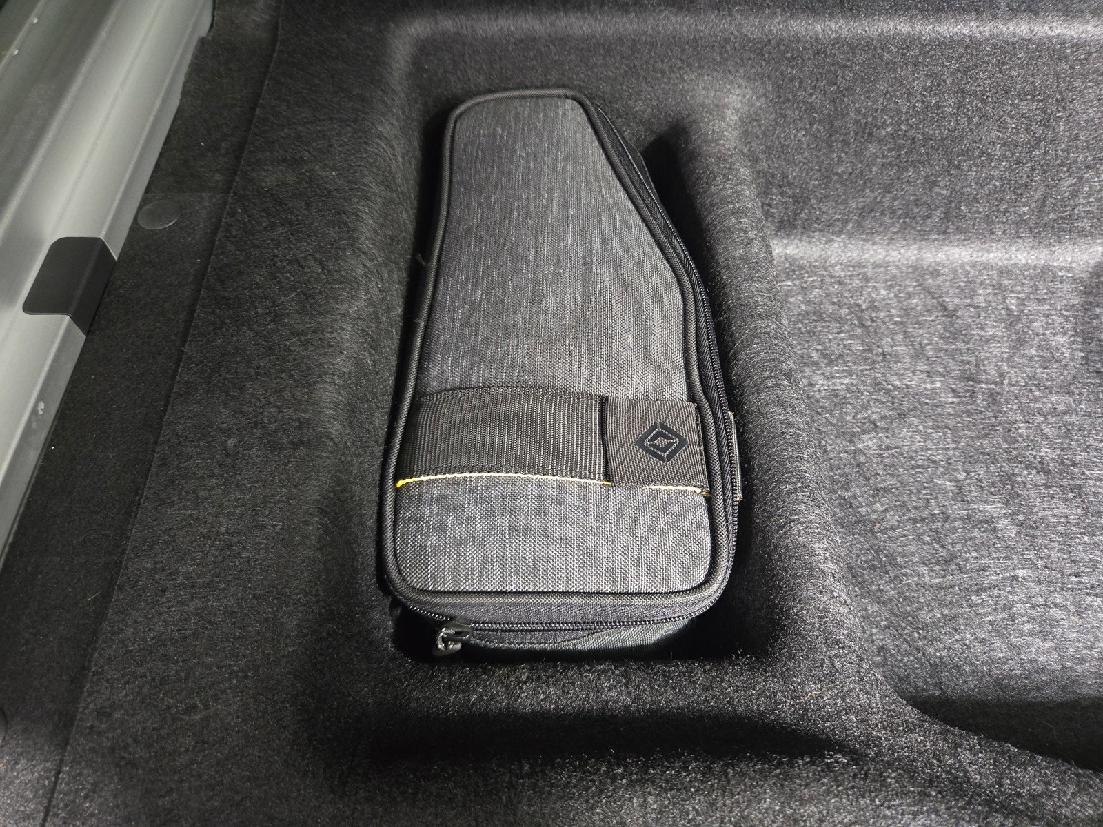 Used 2022 Rivian R1S Launch Edition image 34