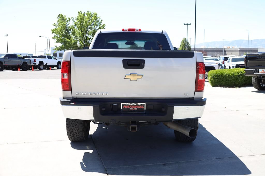 Used 2007 Chevrolet Silverado 2500 LT w/ 1LT Convenience Package AWD/4WD image 5