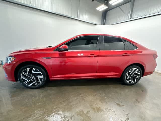 Used 2023 Volkswagen Jetta SEL FWD image 2