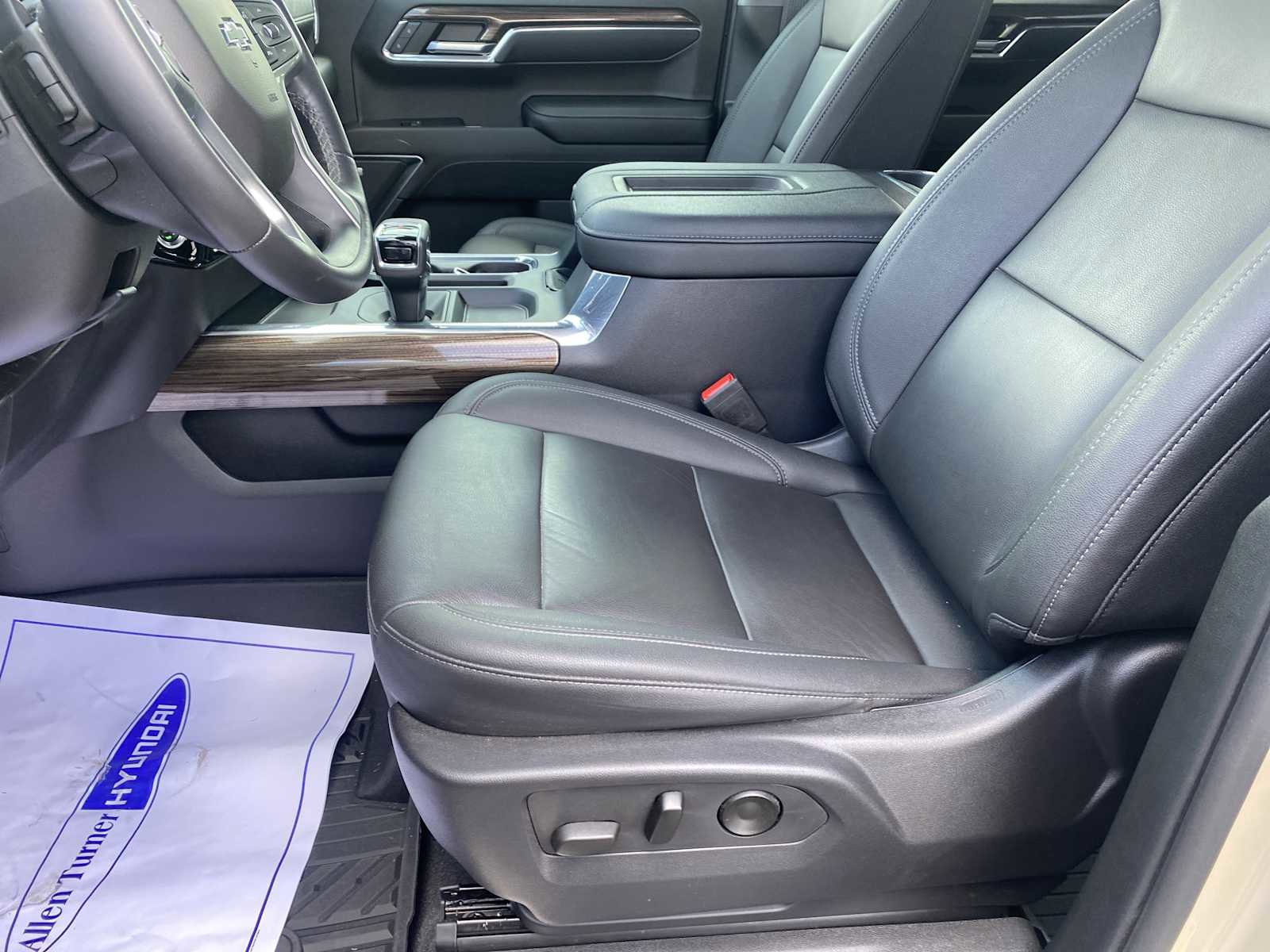 Used 2022 Chevrolet Silverado 1500 LT Trail Boss w/ LT Trail Boss Premium Package image 28