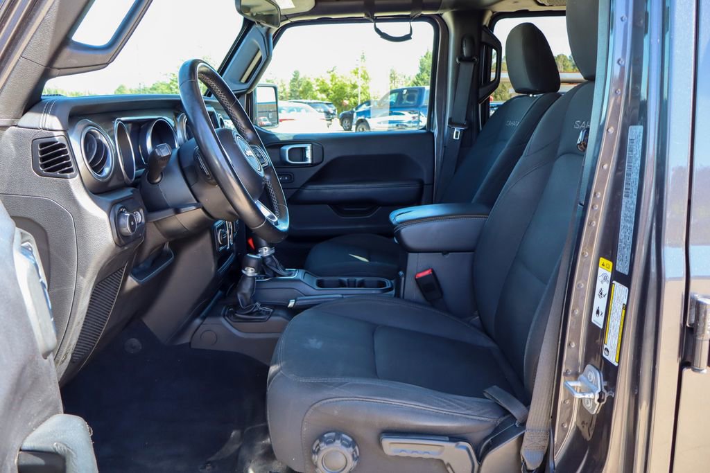 Used 2019 Jeep Wrangler Unlimited Sahara w/ Safety Group AWD/4WD image 16