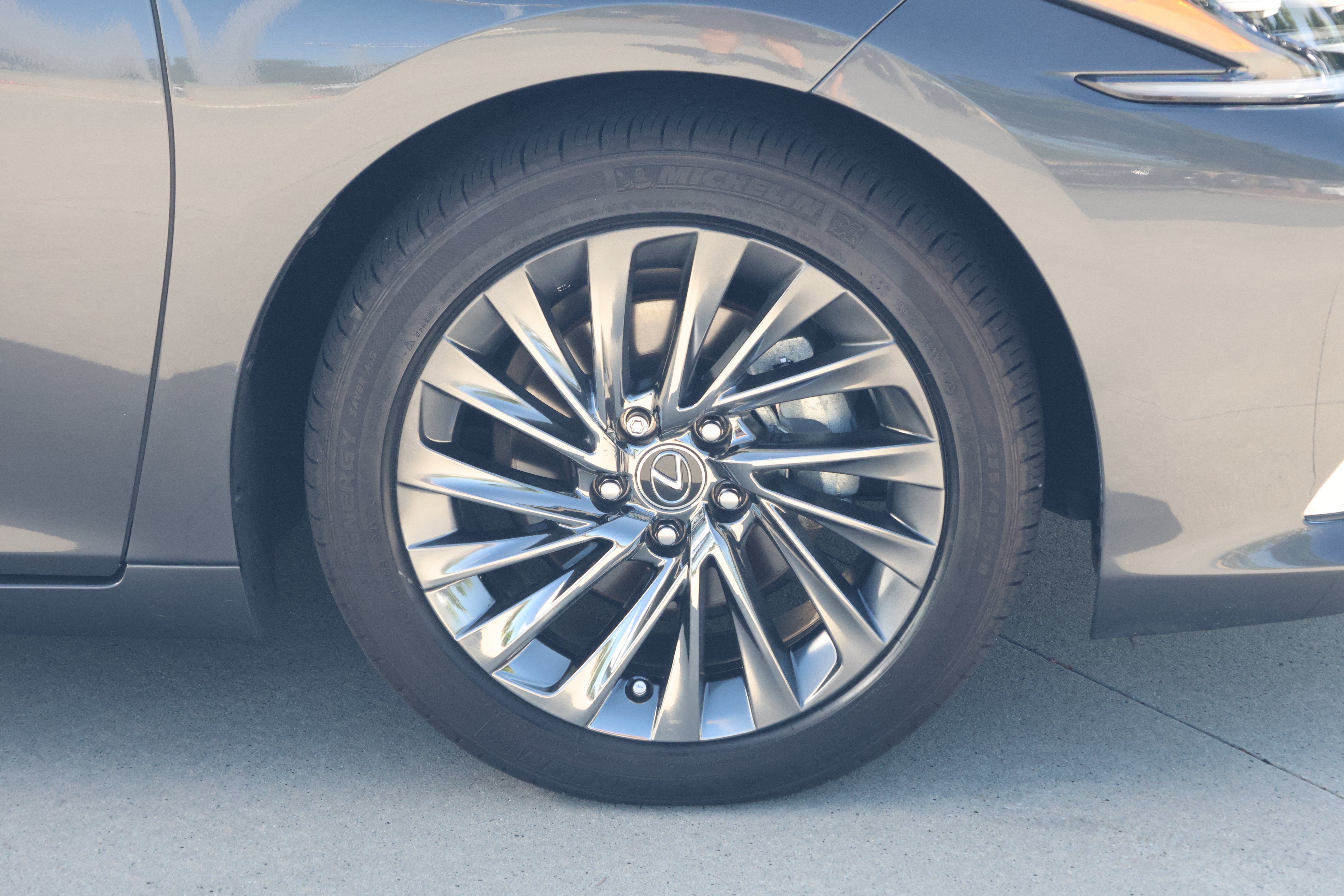 Used 2024 Lexus ES 350 Ultra Luxury w/ Accessory Package (Z2) FWD image 11