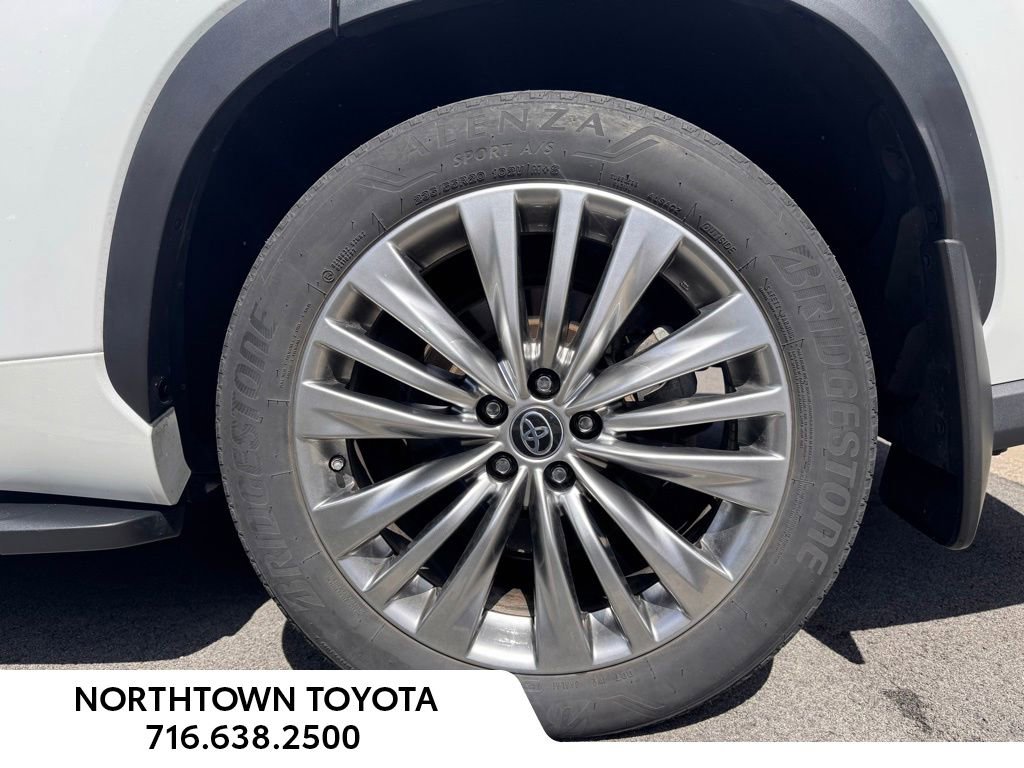 Used 2023 Toyota Highlander Platinum AWD/4WD image 8
