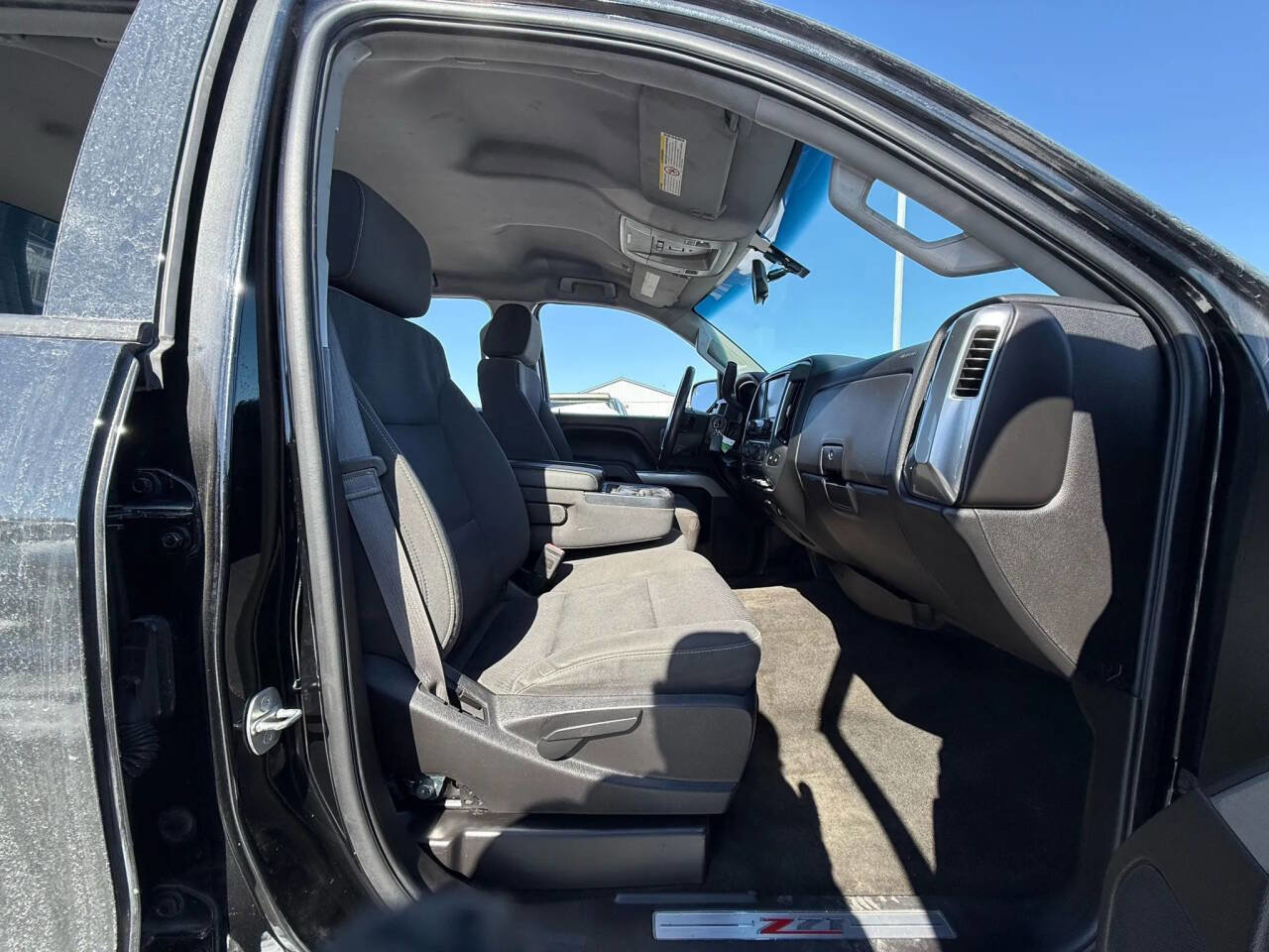 Used 2016 Chevrolet Silverado 2500 LT w/ Midnight Edition image 17