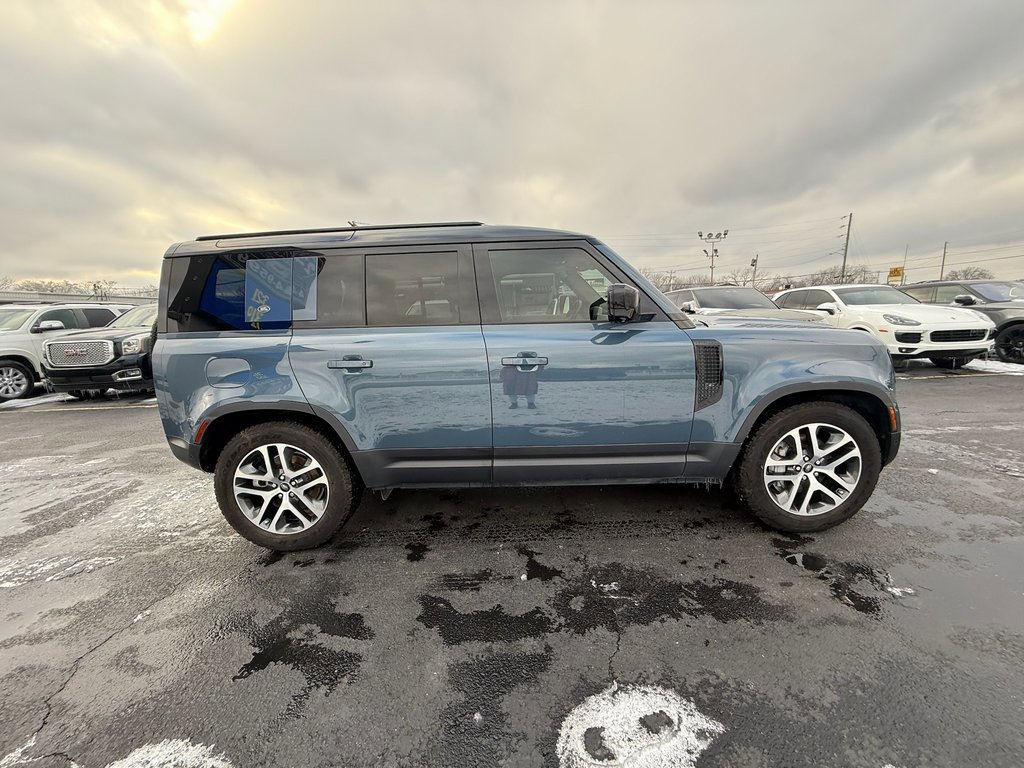 Used 2020 Land Rover Defender 110 HSE image 2