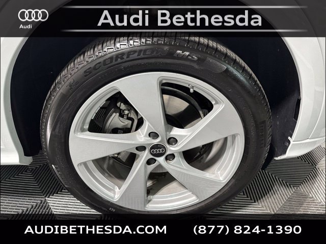 Certified 2025 Audi Q5 Premium Plus AWD/4WD image 9