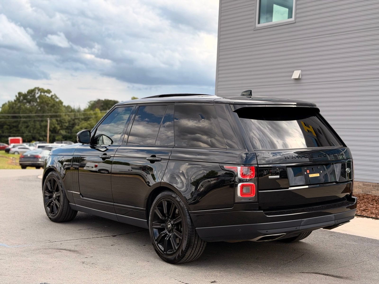 Used 2018 Land Rover Range Rover Supercharged AWD/4WD image 7
