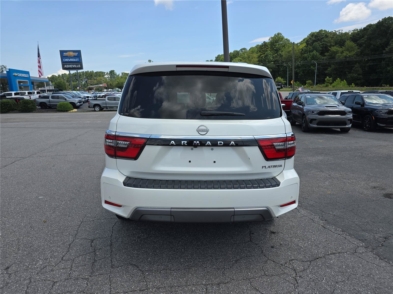 Used 2024 Nissan Armada Platinum w/ Cargo Package RWD image 4