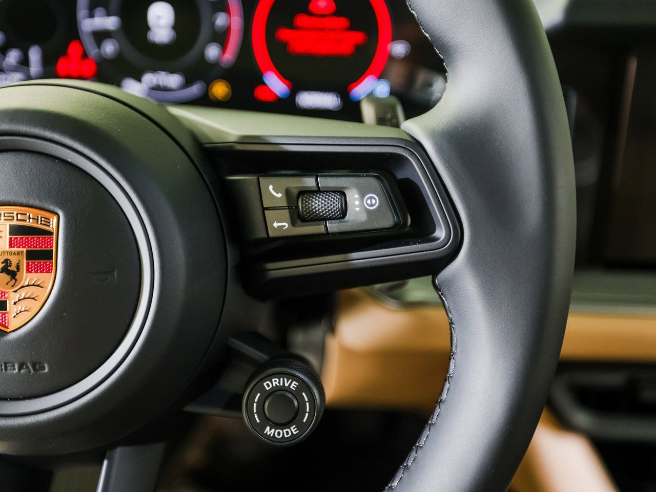 New 2026 Porsche Cayenne Coupe AWD/4WD image 16