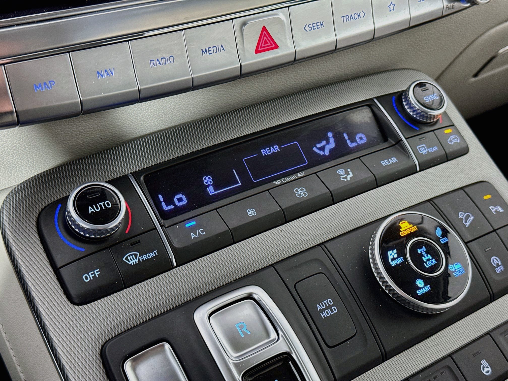 Used 2022 Hyundai Palisade Calligraphy AWD/4WD image 16