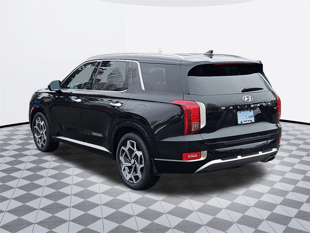 Used 2022 Hyundai Palisade Calligraphy w/ Winter Package image 4